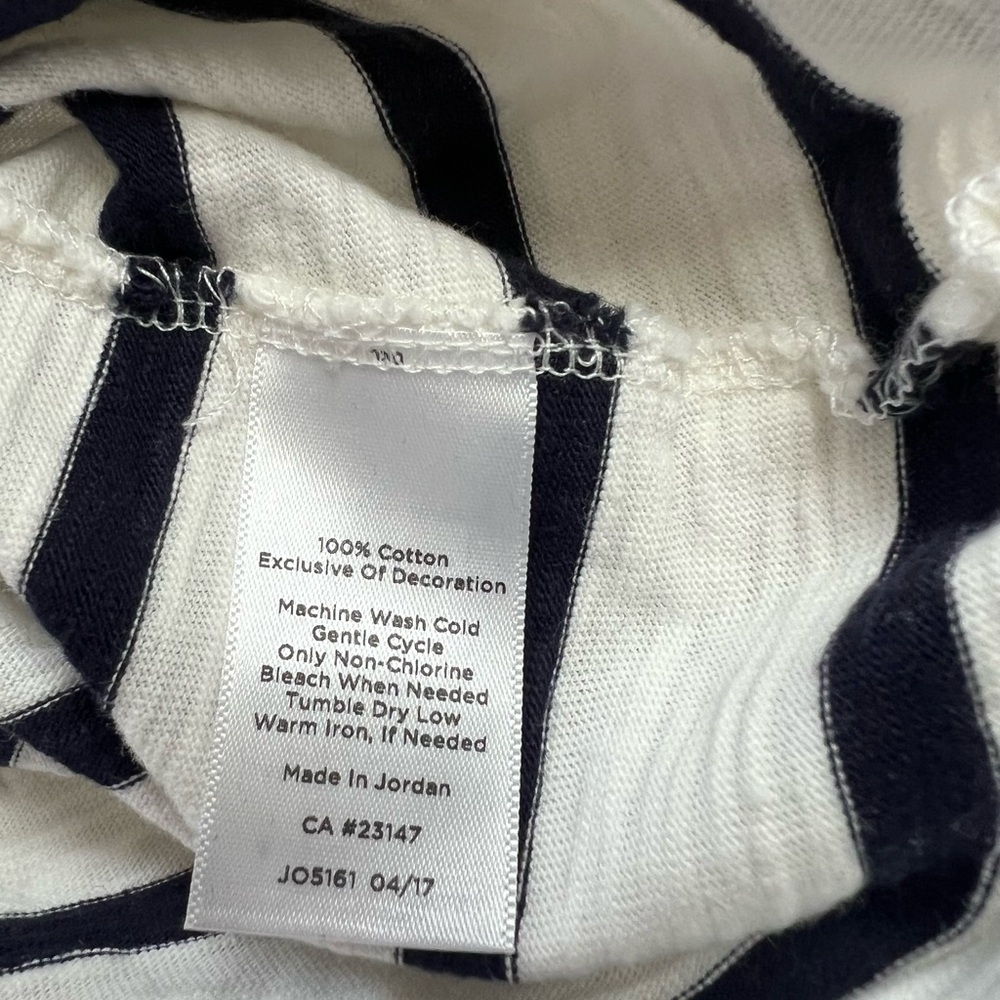 Beautiful Talbots top Size small, striped pattern,100% cotton - Picture 8 of 8